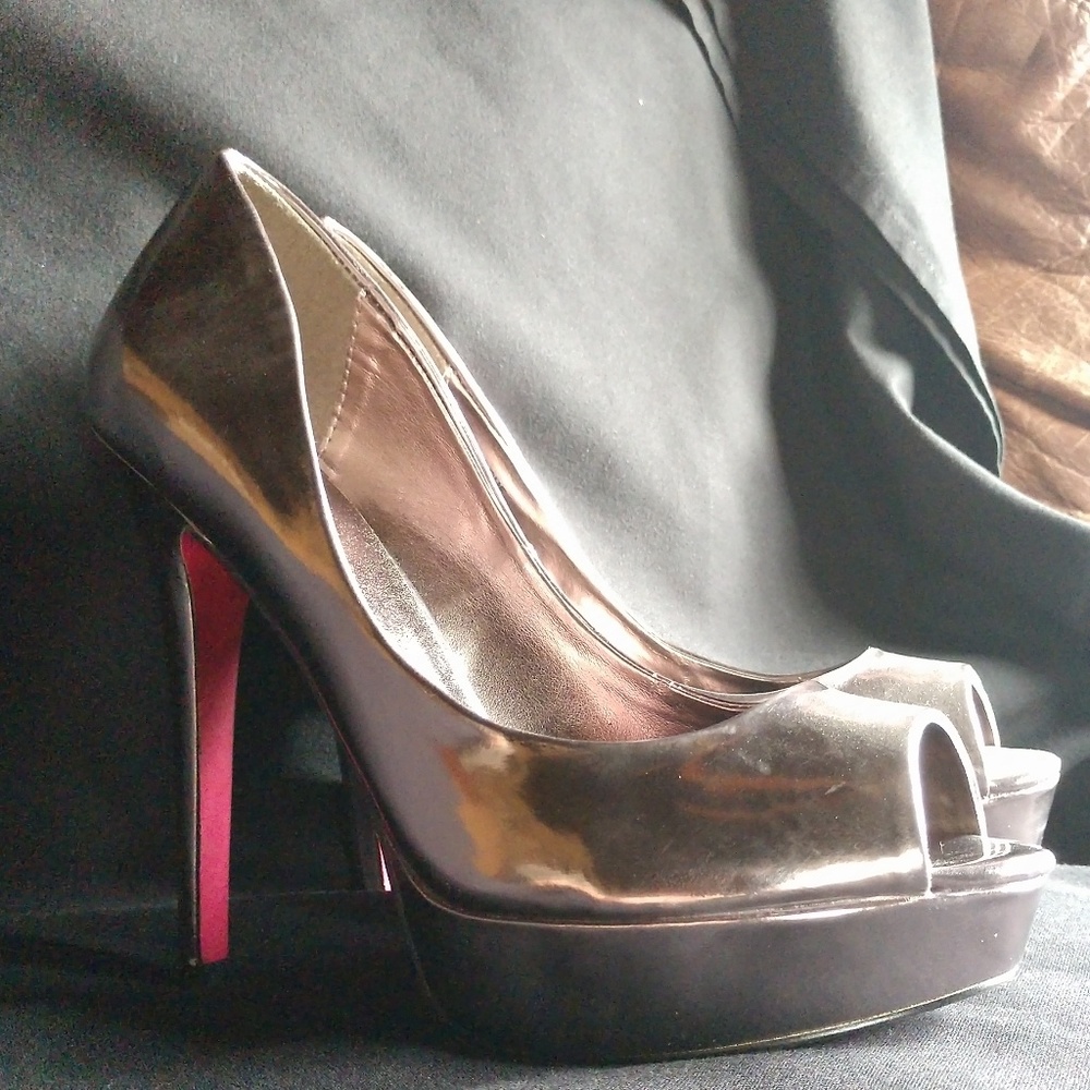 Open toe silver mirror heels